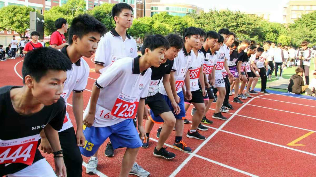 跑步比赛游戏规则_跑步比赛游戏教案反思_跑步比赛游戏