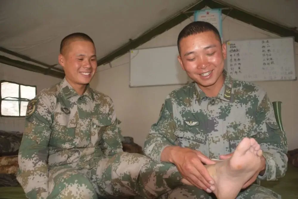 翁灿龙_陆战北顾浅浅是什么小说_小说主人翁陆战龙