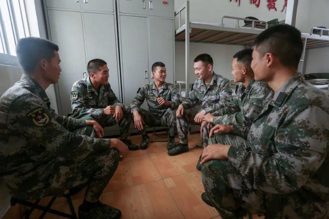 小说主人翁陆战龙_陆战北顾浅浅是什么小说_翁灿龙