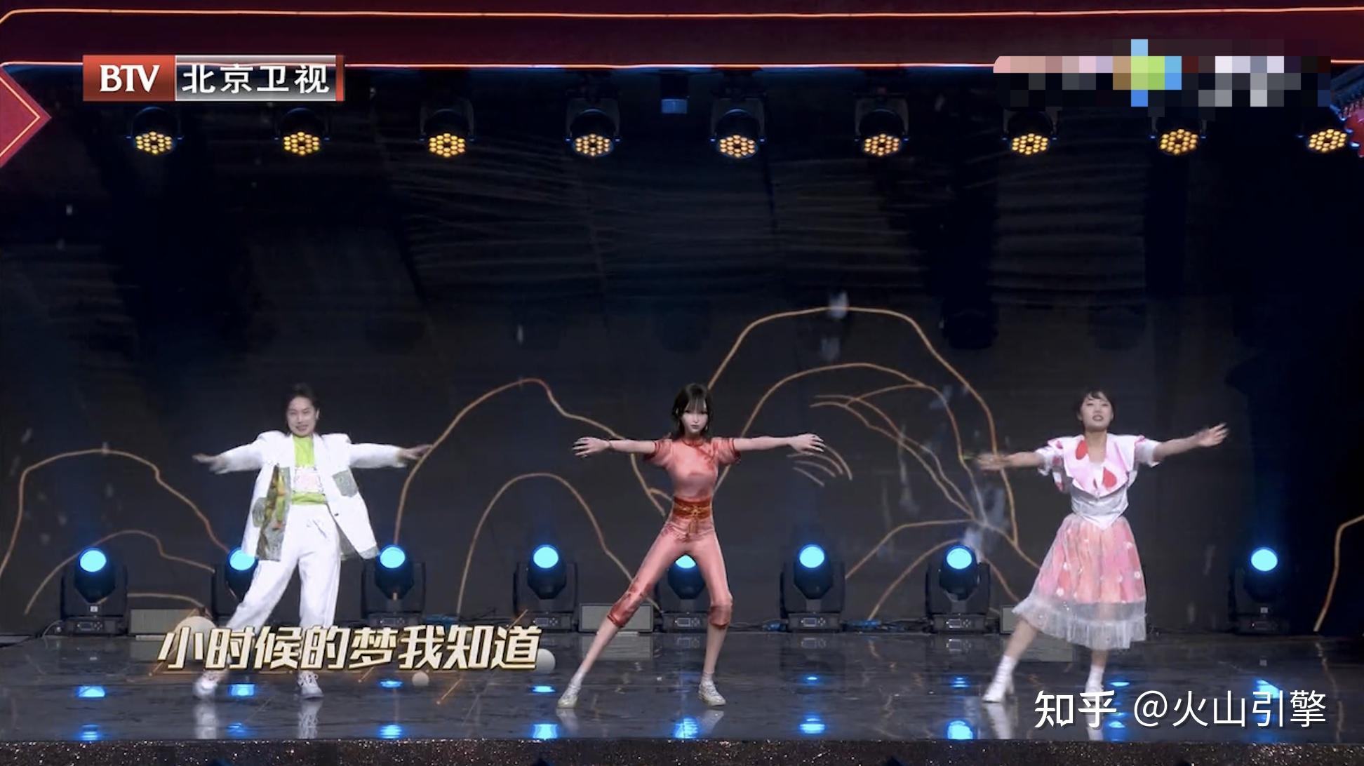小抖_巨乳小萝莉抖胸_小咖秀土鸡蛋抖胸女