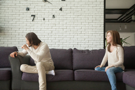 妻子与母亲_妻子母亲错把女婿当丈夫的小说_妻子母亲落水先救谁游戏