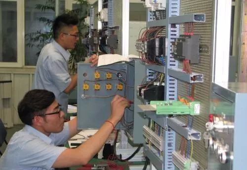 电工手机软件app下载_适合电工玩的游戏_电工手机游戏