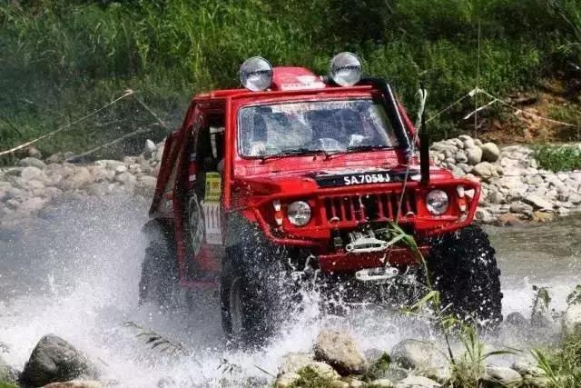 mudrunner游戏手机版_单机版手机游戏_三国单机版手机游戏
