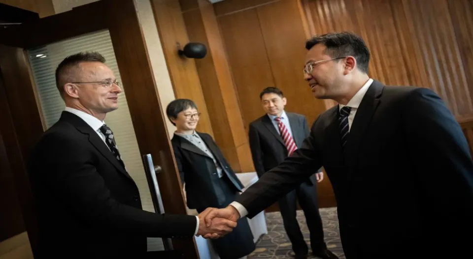 暗龙辅助中变秒杀调法_暗龙辅助多少钱一个月_暗龙辅助