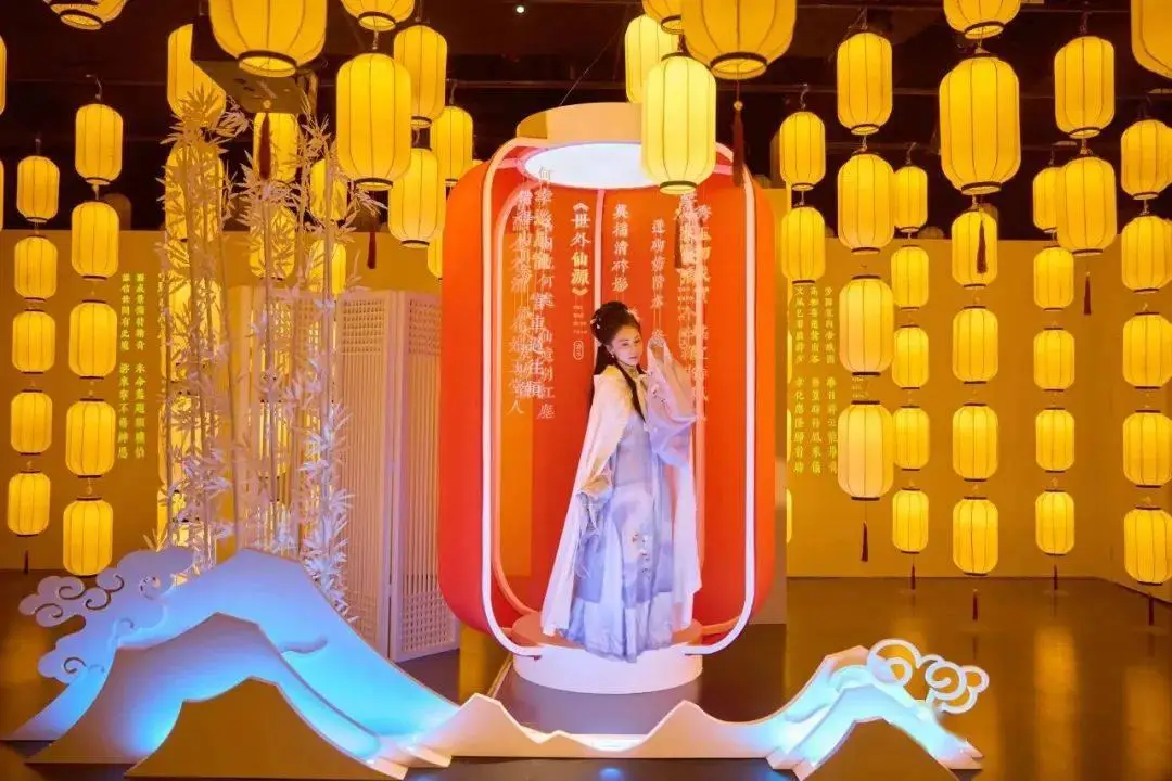 灯光公园图片_公园灯光手机版游戏_灯光公园版手机游戏怎么玩
