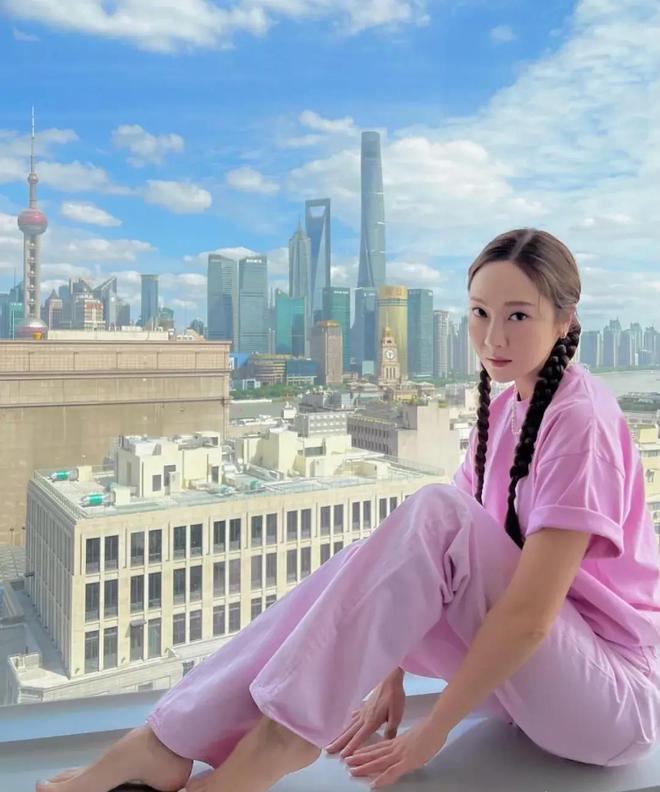sm美女游戏手机游戏-SM 美女游戏：精美画面与现实影响的思