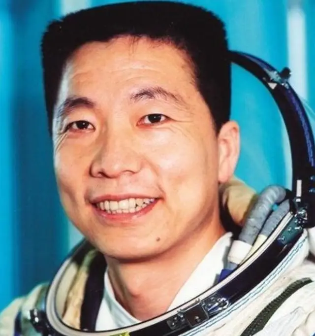 远浪舰长_卢小青老公熊远浪_远浪