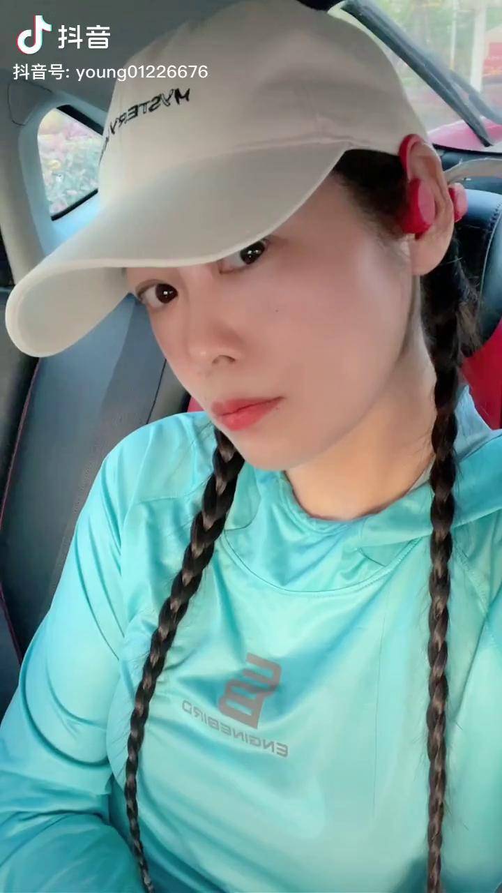 抖音给我流量时还发新作品吗_抖音要坚持发好久流量才起来_抖音没流量还要坚持发吗