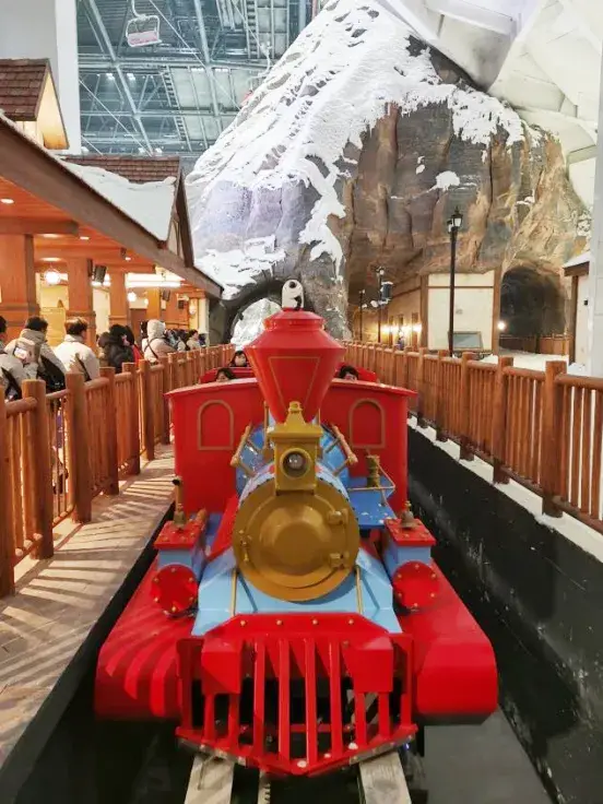 滑雪手机游戏_滑雪手机小游戏_多人滑雪游戏手机版